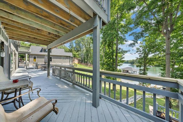 428 Anchor DR, Moneta, VA 24121