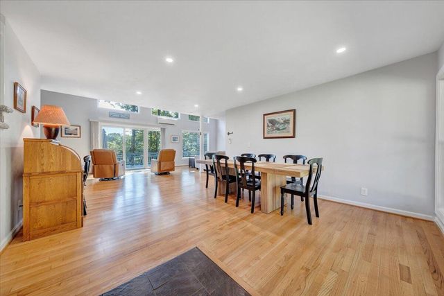 428 Anchor DR, Moneta, VA 24121