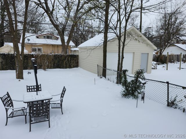 2427 Boston Street, Muskogee, OK 74401