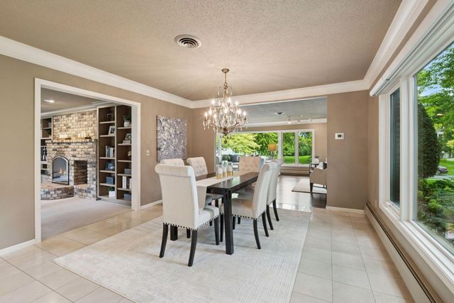 4801 Woodhill Way, Edina, MN 55424