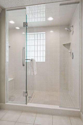 4801 Woodhill Way, Edina, MN 55424