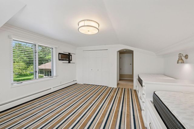 4801 Woodhill Way, Edina, MN 55424