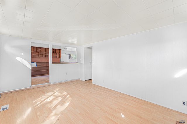 441 CAMBRIA ST, Newcastle, WY 82701