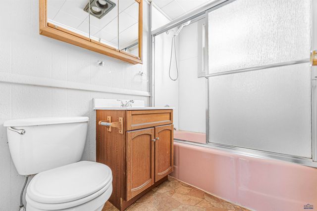 441 CAMBRIA ST, Newcastle, WY 82701