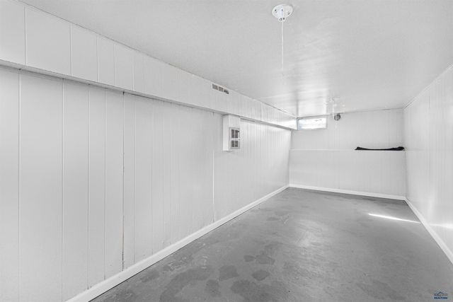 441 CAMBRIA ST, Newcastle, WY 82701