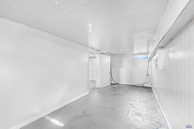 441 CAMBRIA ST, Newcastle, WY 82701