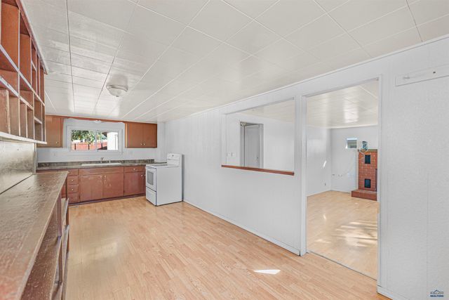 441 CAMBRIA ST, Newcastle, WY 82701