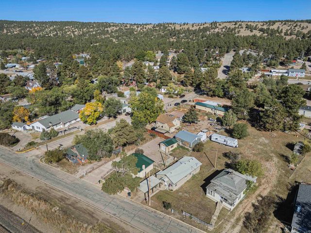 441 CAMBRIA ST, Newcastle, WY 82701
