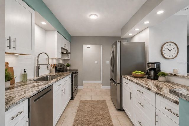 6116 7TH AVENUE DRIVE W, Bradenton, FL 34209