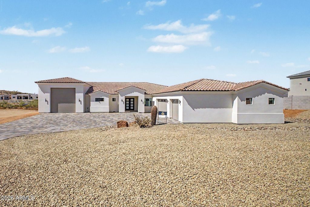 612 E AMBER SUN Drive, Phoenix, AZ 85085 — photo 2