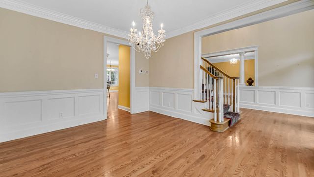 2506 Ashbourne Court, Valparaiso, IN 46385