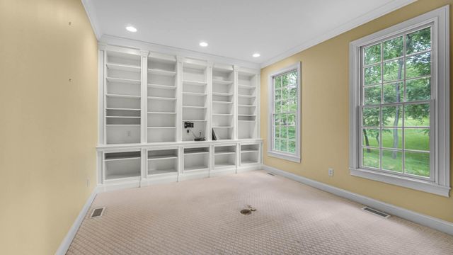 2506 Ashbourne Court, Valparaiso, IN 46385
