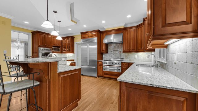 2506 Ashbourne Court, Valparaiso, IN 46385