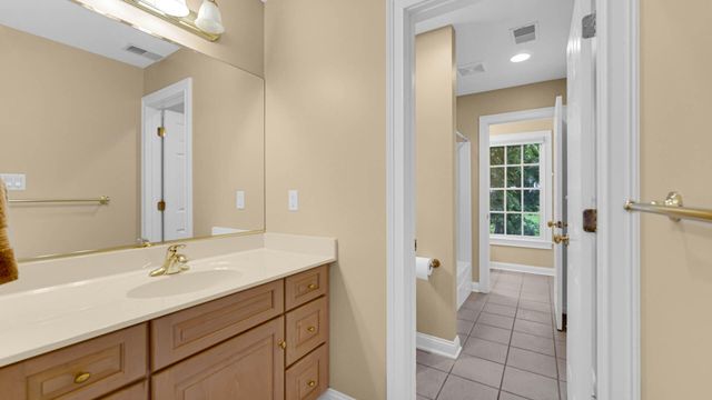 2506 Ashbourne Court, Valparaiso, IN 46385
