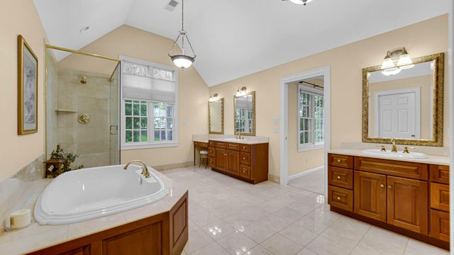 2506 Ashbourne Court, Valparaiso, IN 46385