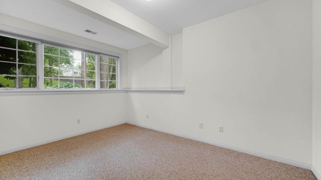 2506 Ashbourne Court, Valparaiso, IN 46385