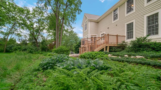 2506 Ashbourne Court, Valparaiso, IN 46385