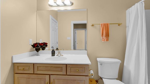 2506 Ashbourne Court, Valparaiso, IN 46385