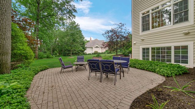 2506 Ashbourne Court, Valparaiso, IN 46385