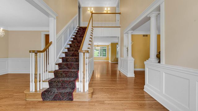 2506 Ashbourne Court, Valparaiso, IN 46385