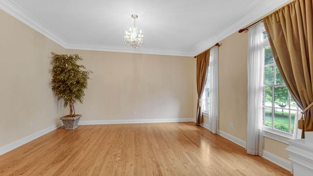 2506 Ashbourne Court, Valparaiso, IN 46385