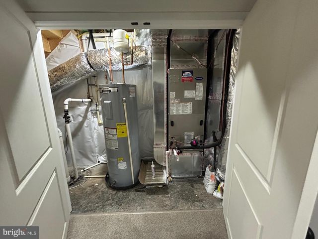 4230 LAKEVIEW PKWY, Locust Grove, VA 22508