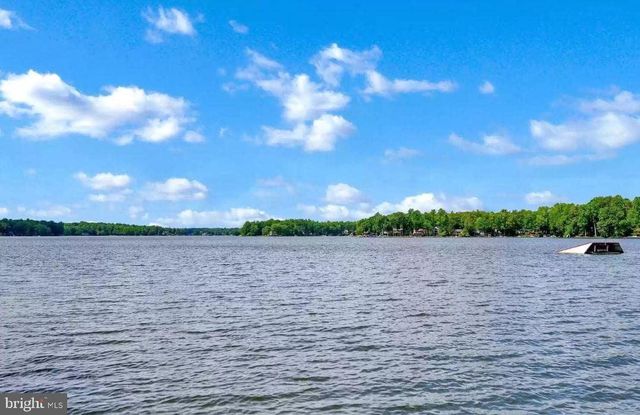 4230 LAKEVIEW PKWY, Locust Grove, VA 22508