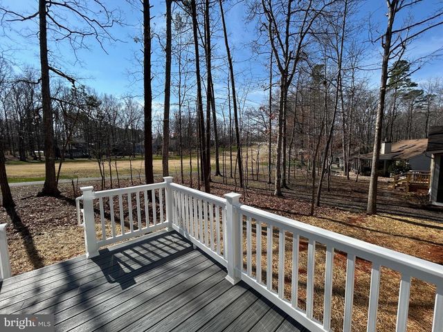 4230 LAKEVIEW PKWY, Locust Grove, VA 22508