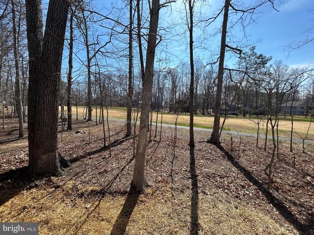 4230 LAKEVIEW PKWY, Locust Grove, VA 22508