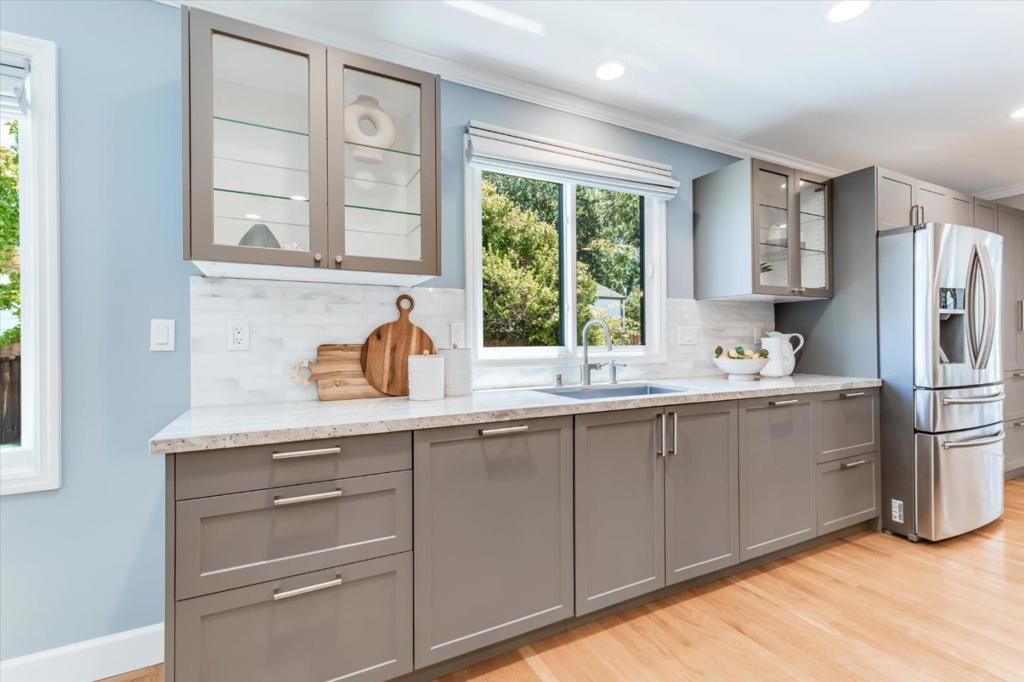 Image 13 of property listing at 488 Sapphire Street, Redwood City, CA 94062