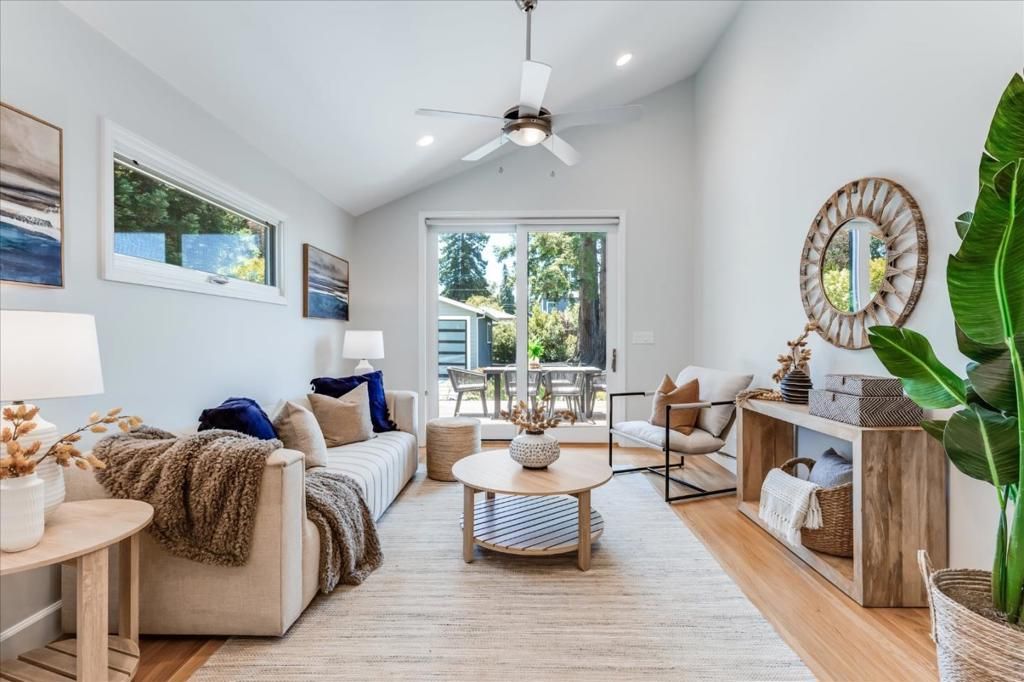 Image 19 of property listing at 488 Sapphire Street, Redwood City, CA 94062