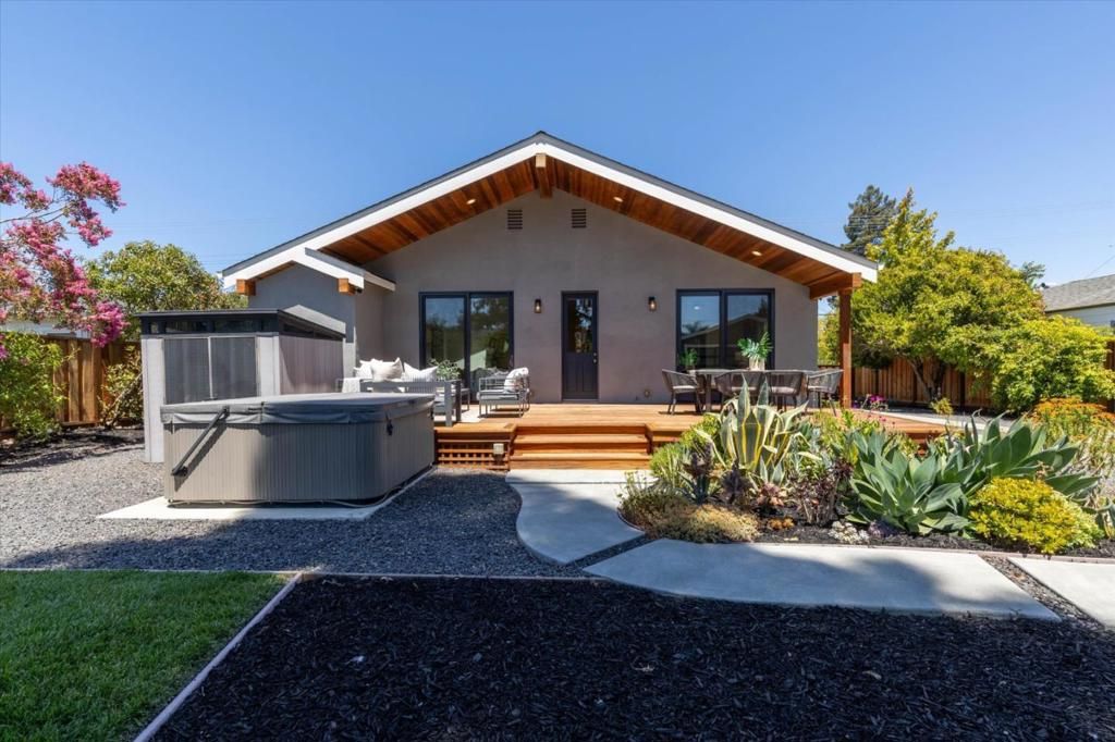 Image 34 of property listing at 488 Sapphire Street, Redwood City, CA 94062