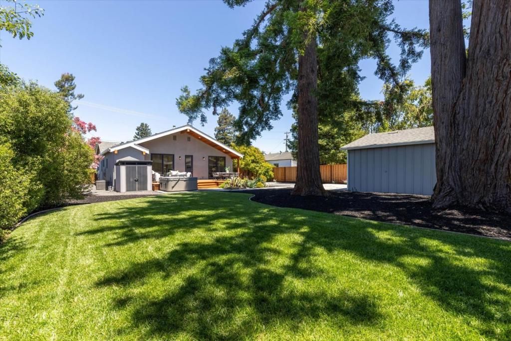 Image 39 of property listing at 488 Sapphire Street, Redwood City, CA 94062
