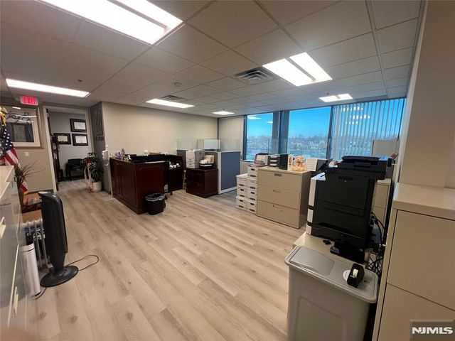 100 Challenger Road 303, Ridgefield Park, NJ 07660