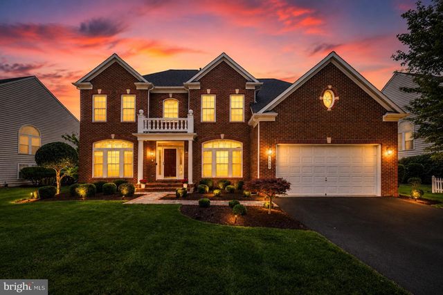 1942 POWELLS LANDING CIR, Woodbridge, VA 22191