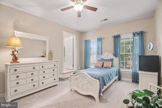 1942 POWELLS LANDING CIR, Woodbridge, VA 22191