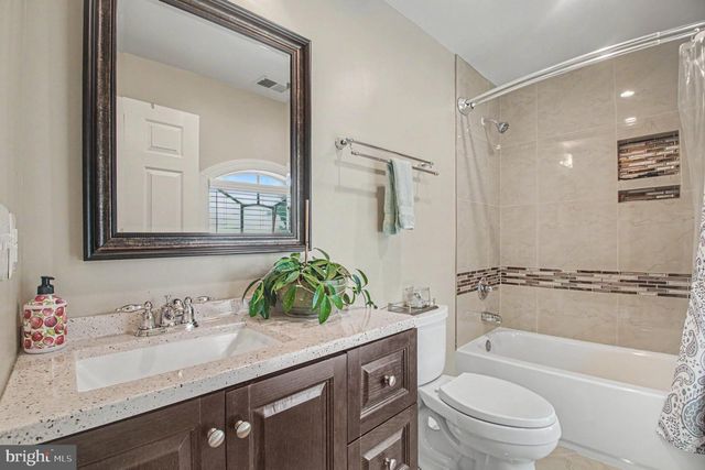 1942 POWELLS LANDING CIR, Woodbridge, VA 22191