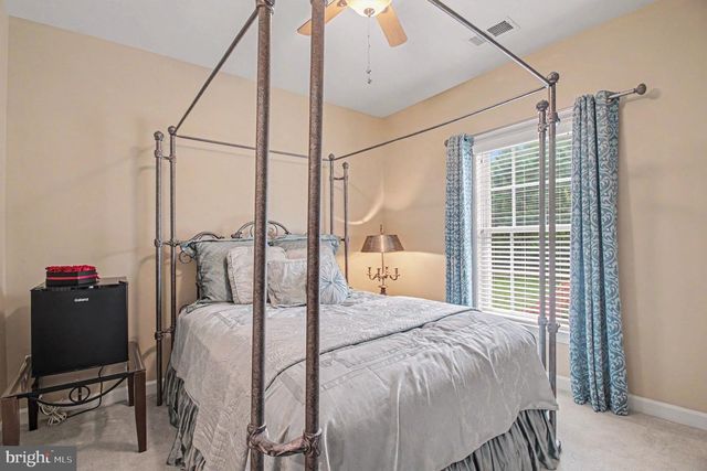 1942 POWELLS LANDING CIR, Woodbridge, VA 22191