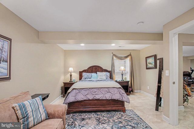 1942 POWELLS LANDING CIR, Woodbridge, VA 22191