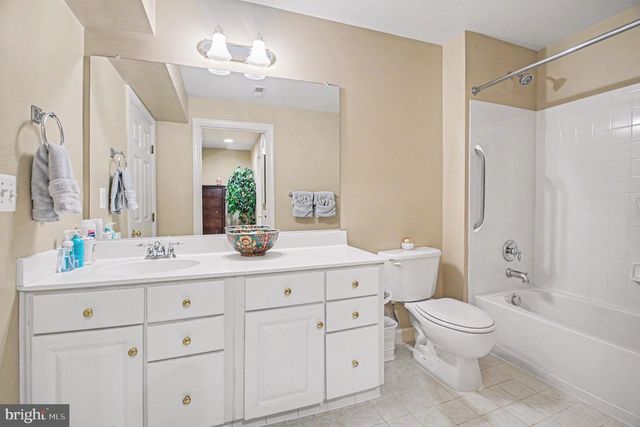 1942 POWELLS LANDING CIR, Woodbridge, VA 22191