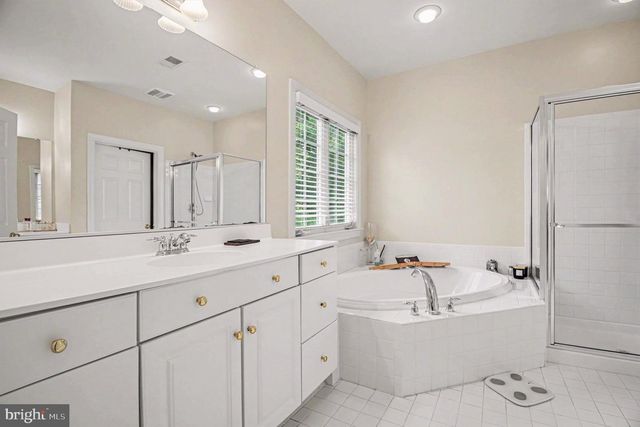 1942 POWELLS LANDING CIR, Woodbridge, VA 22191