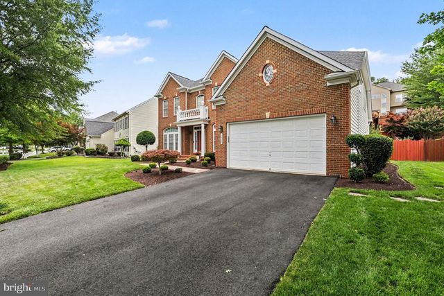 1942 POWELLS LANDING CIR, Woodbridge, VA 22191