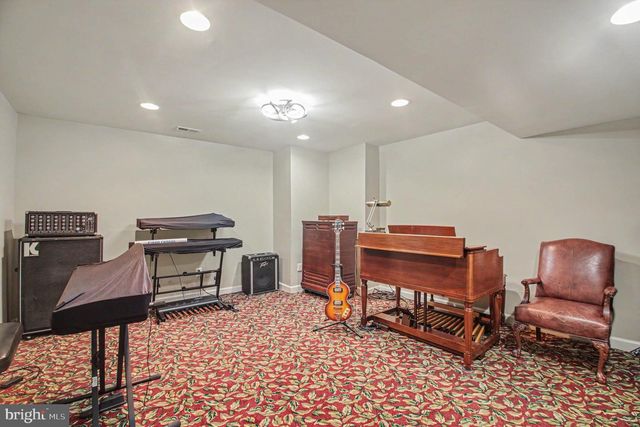 1942 POWELLS LANDING CIR, Woodbridge, VA 22191