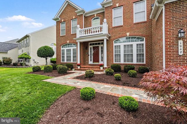 1942 POWELLS LANDING CIR, Woodbridge, VA 22191