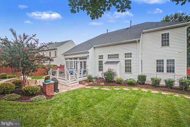 1942 POWELLS LANDING CIR, Woodbridge, VA 22191