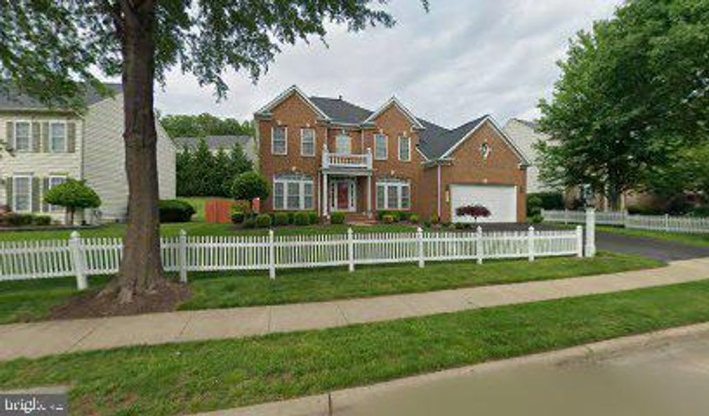 1942 POWELLS LANDING CIR, Woodbridge, VA 22191