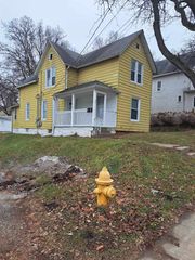 801 41st Street, Rock Island, IL 61201