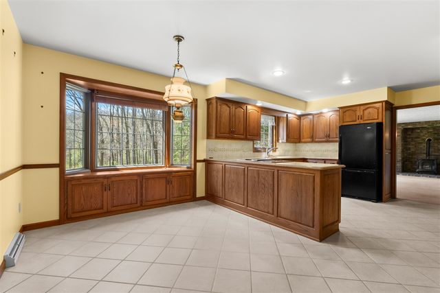 10501 N 22nd Street, Plainwell, MI 49080