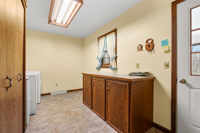10501 N 22nd Street, Plainwell, MI 49080