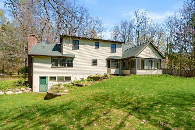 10501 N 22nd Street, Plainwell, MI 49080